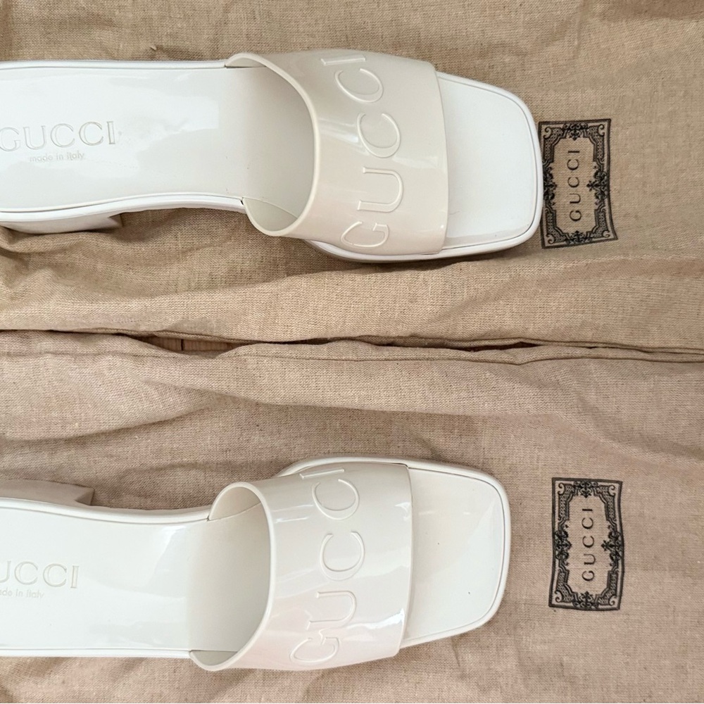 Gucci Logo Platform Sandals - White (Size 6)